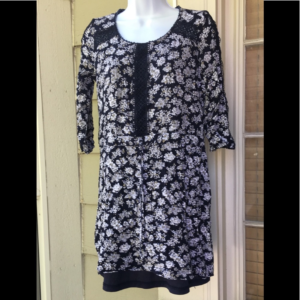 Miami floral lace dress M